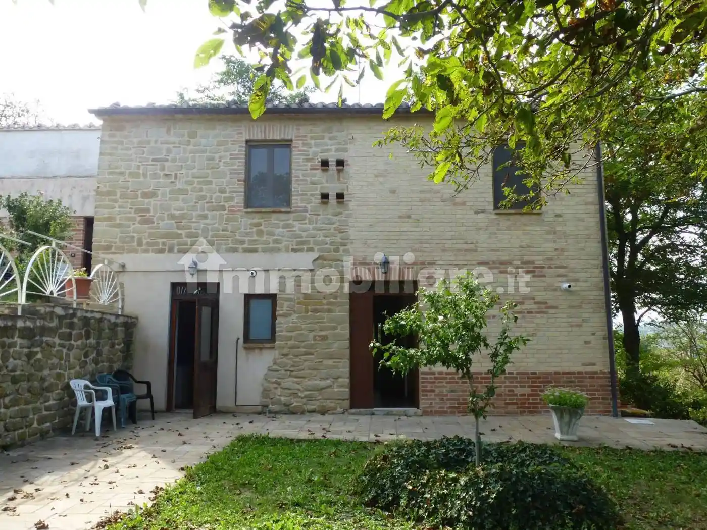 Villa in vendita a Gualdo