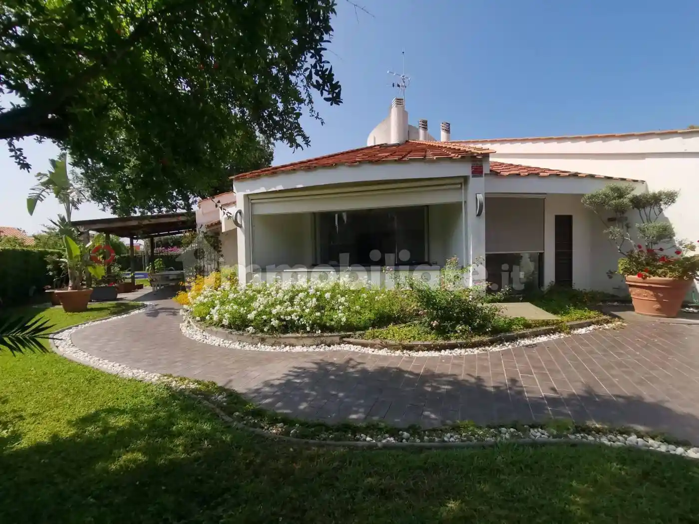 Villa in vendita a Ladispoli