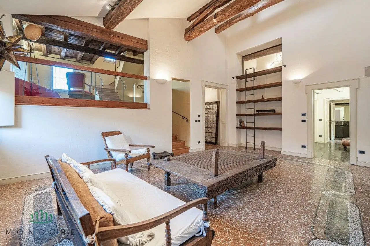 Appartamento in vendita a Bologna