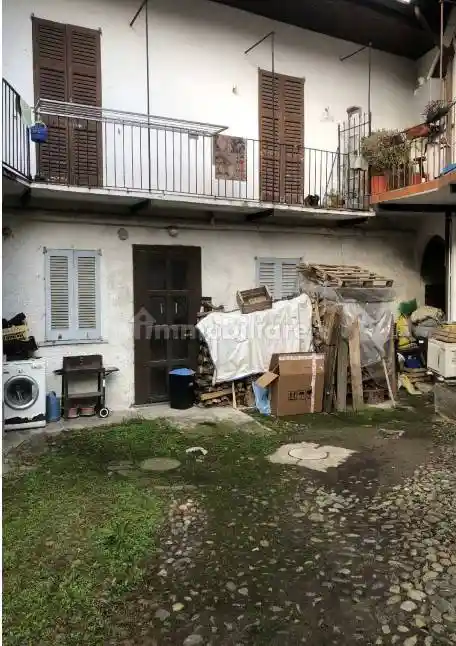 Appartamento in vendita a Caronno Varesino