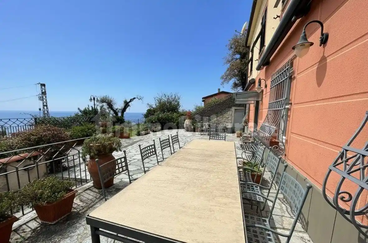 Villa in vendita a Lavagna