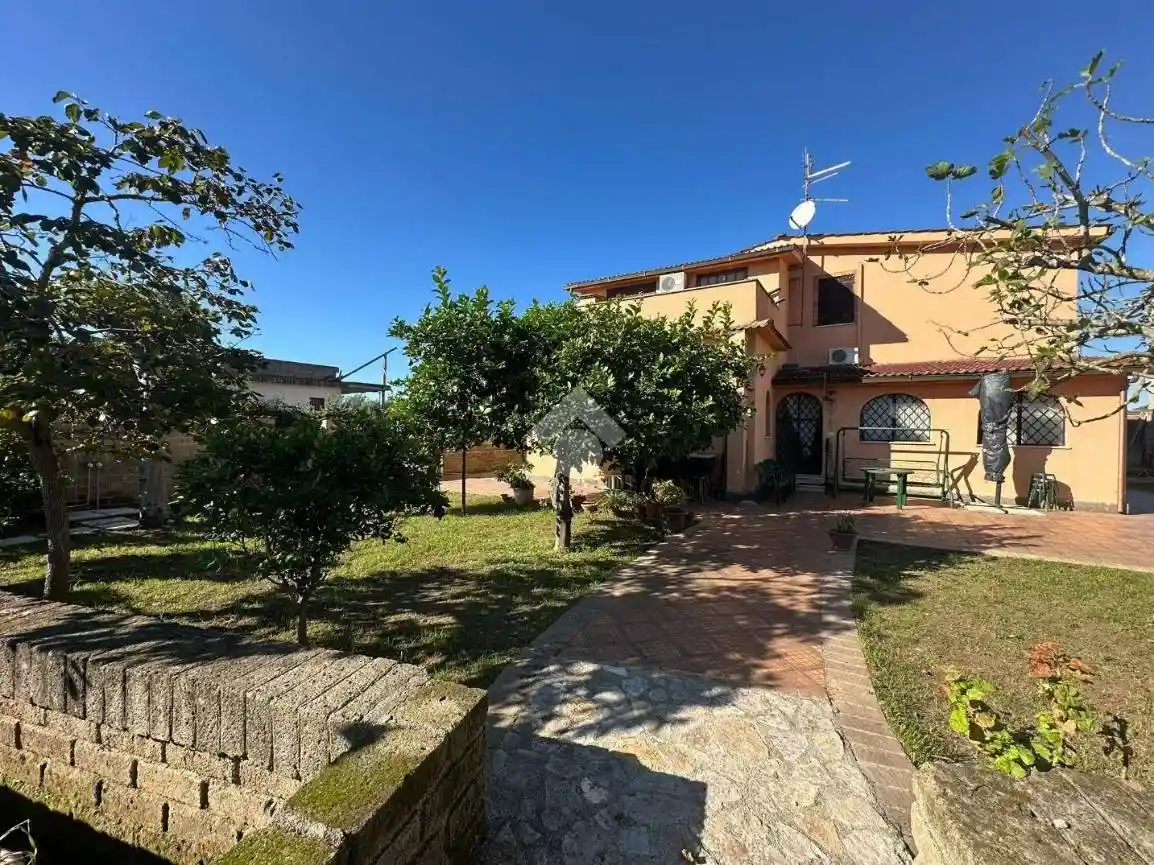 Villa in vendita a Nettuno