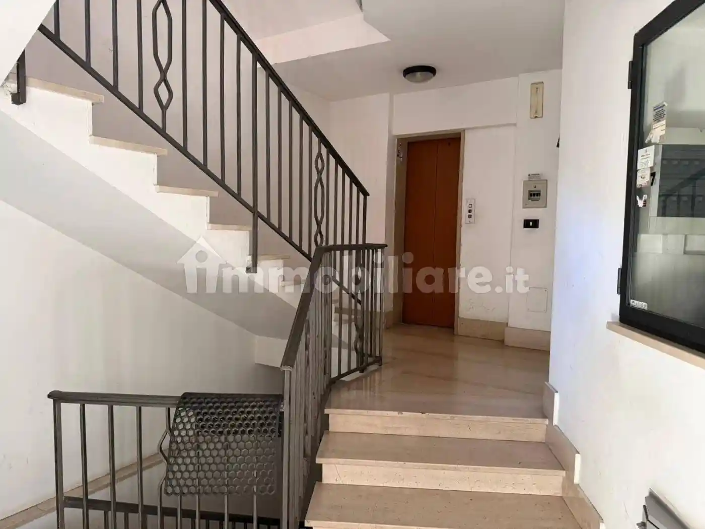 Trilocale via largo Ferriera, Emanuele II, C. Colombo, Morelli e Silvati, Avellino - foto 2