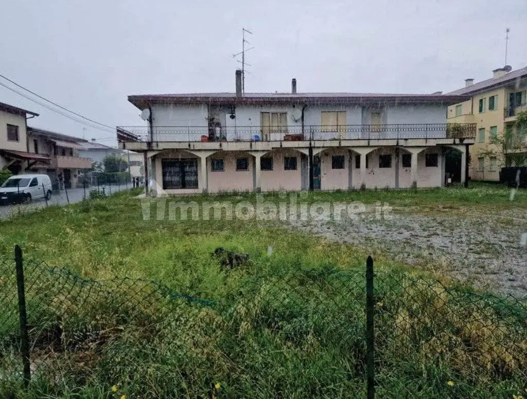 Appartamento in asta a San Pietro di Feletto