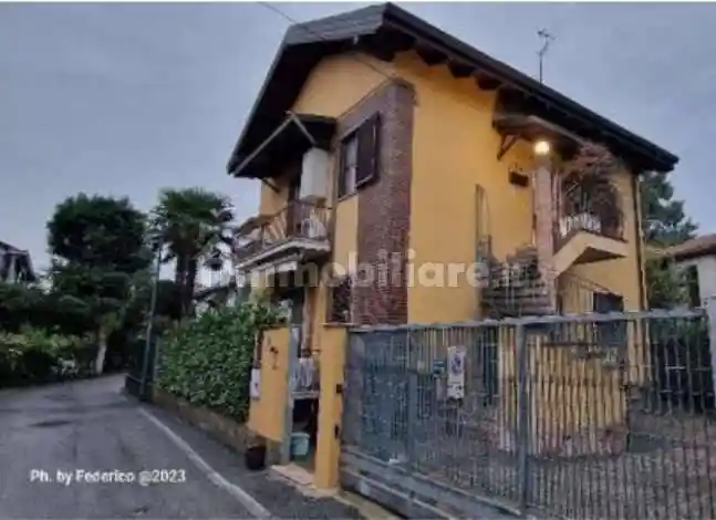 Villa in vendita a Binasco