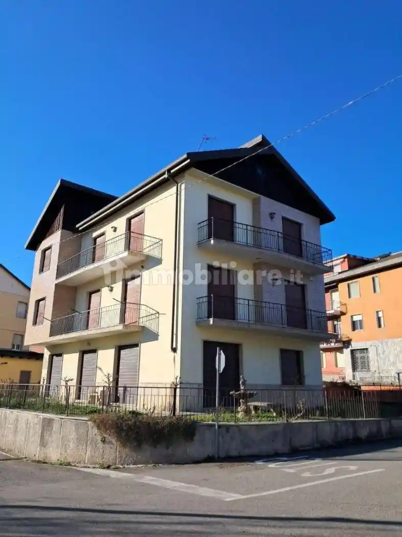 Villa in vendita a Bosio
