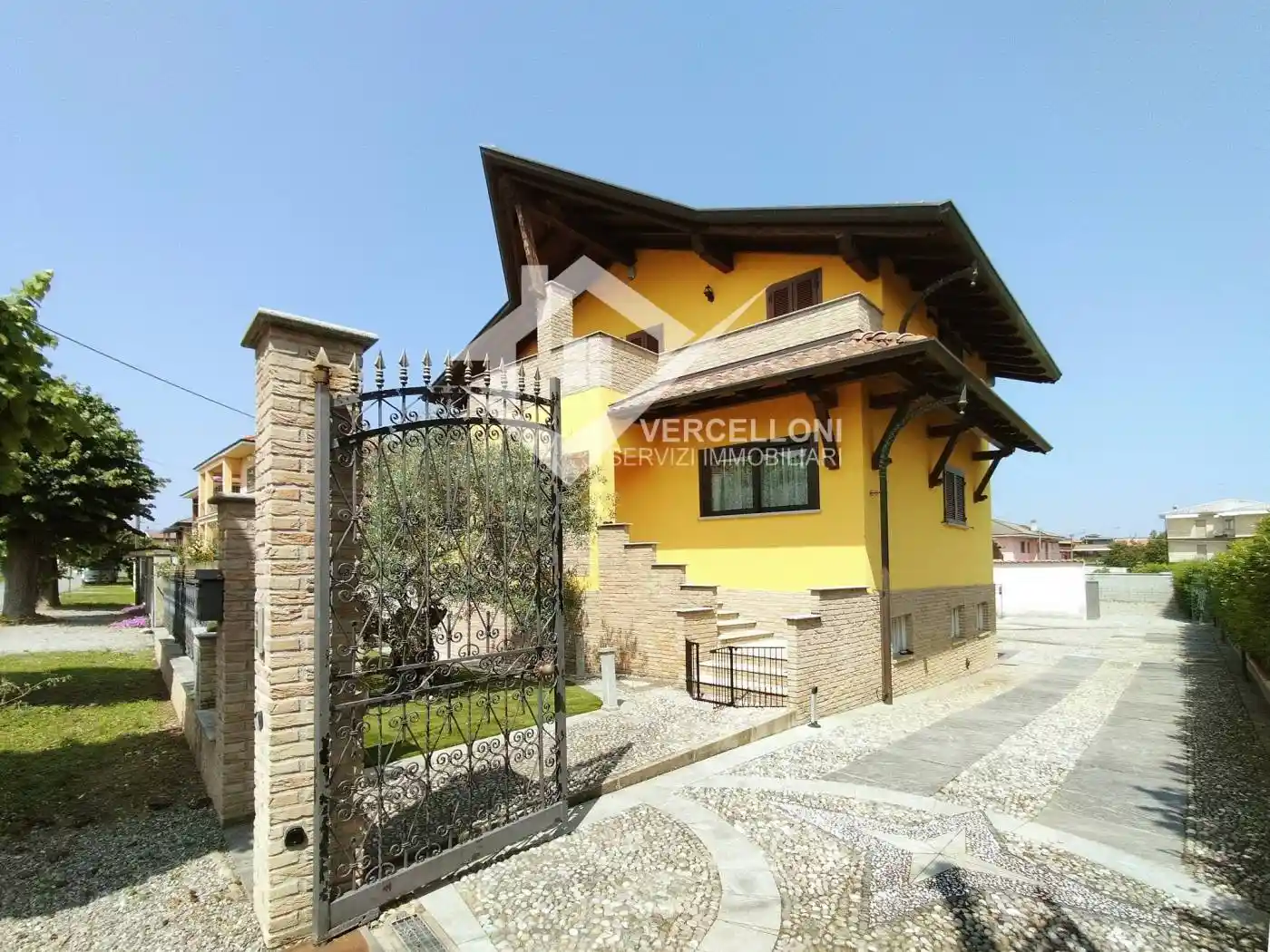 Villa in vendita a Carpignano Sesia