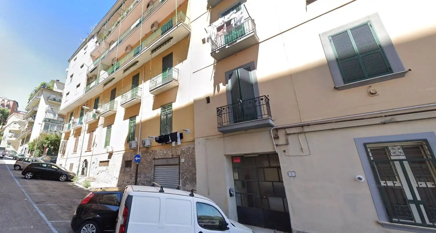 Appartamento in vendita a Napoli