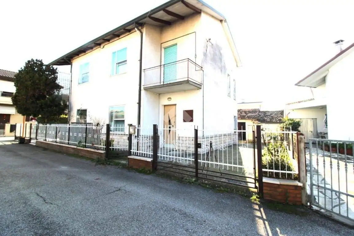 Villa in vendita a Cesena