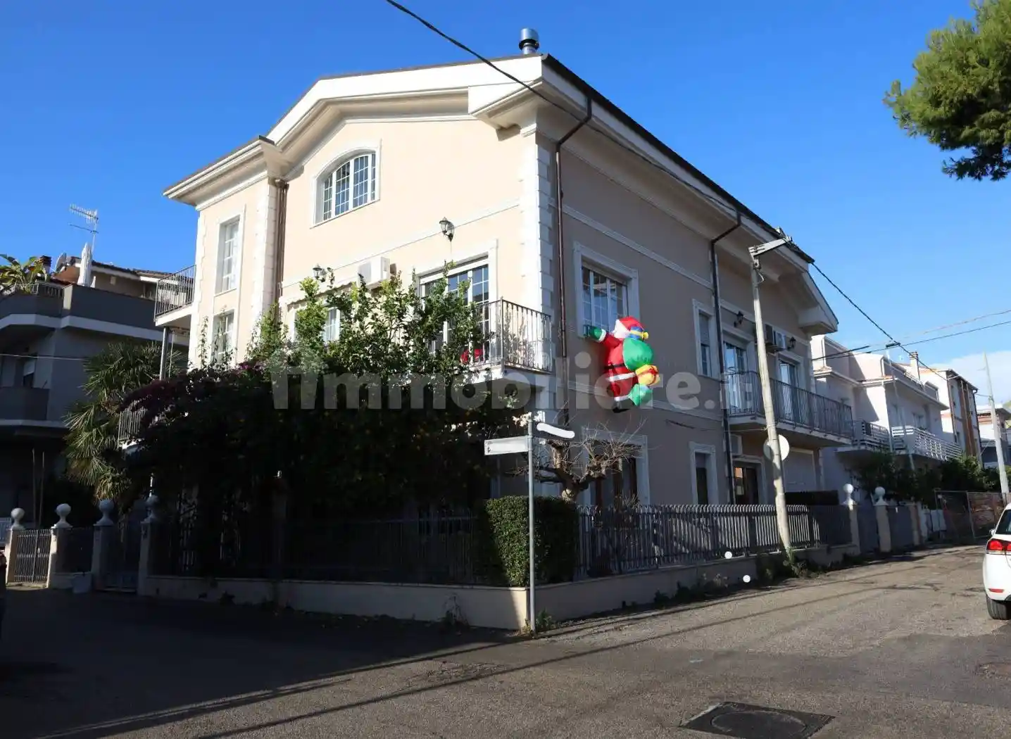 Villa in vendita a Roseto degli Abruzzi