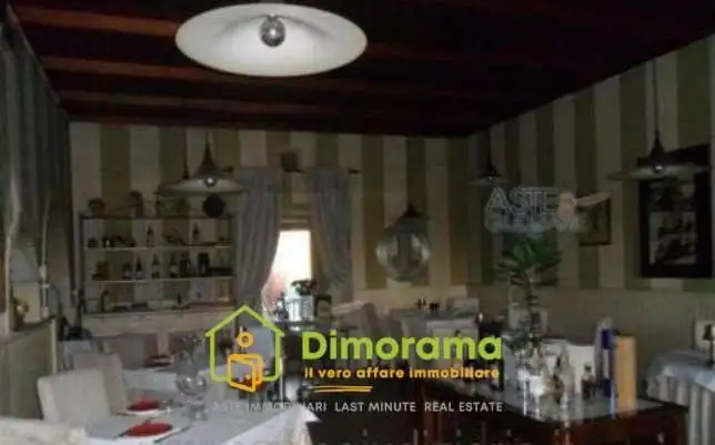 Casa indipendente in asta a Uzzano