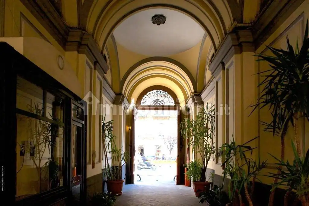 Appartamento in vendita a Napoli