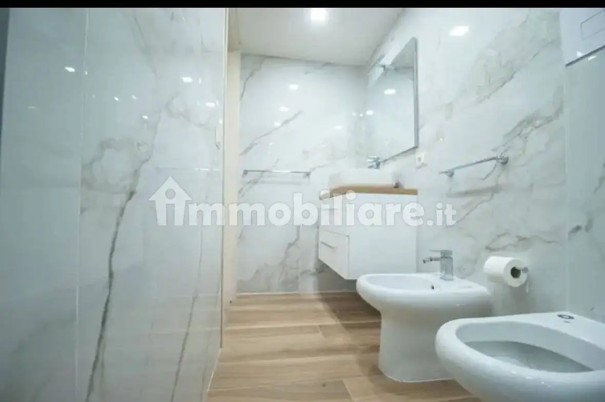 Appartamento in affitto a Napoli