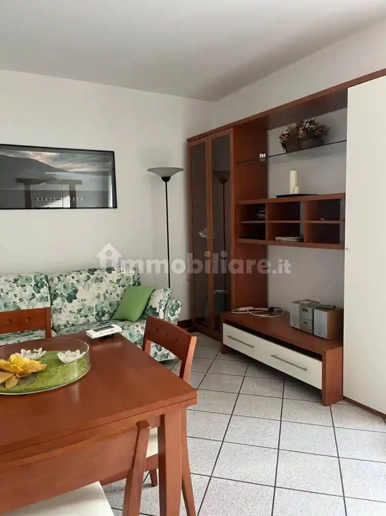 Appartamento in affitto a Vetto