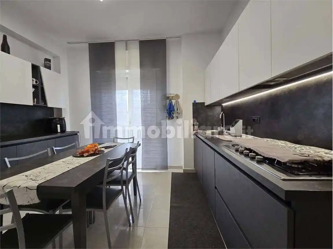 Appartamento via Suora Cacia, Centro, Borgia - foto 4