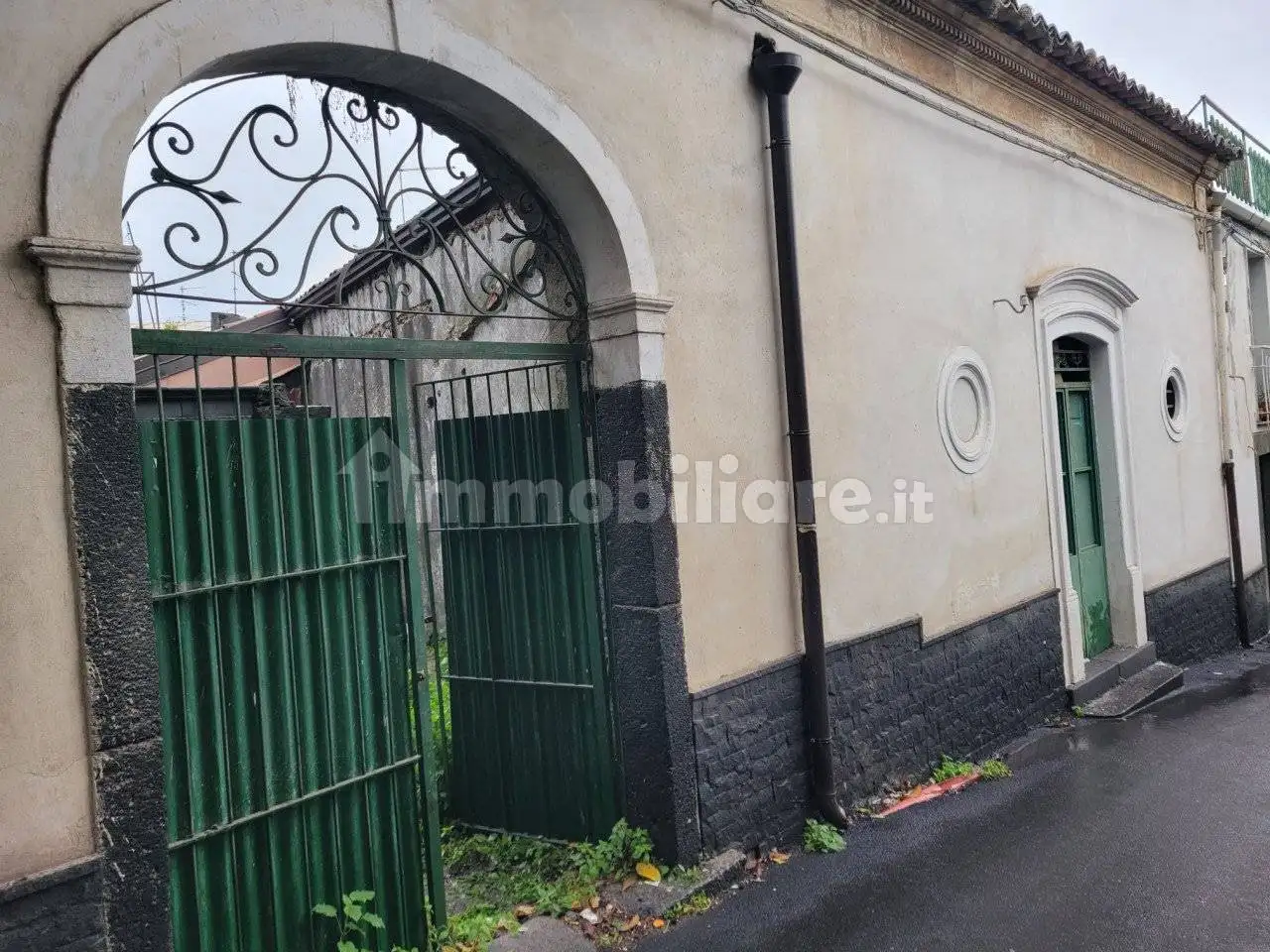 Casa indipendente in vendita a Trecastagni