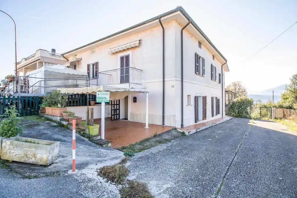 Appartamento in vendita a Colli sul Velino