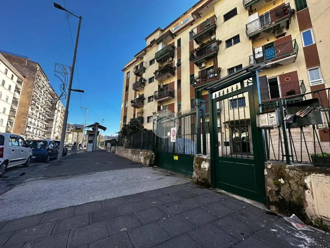 Appartamento in vendita a Napoli