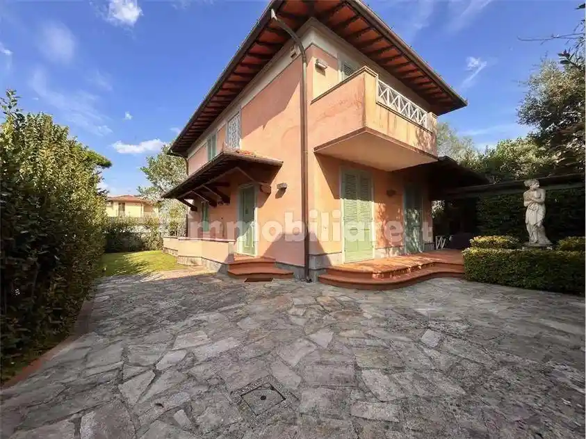 Villa in vendita a Forte dei Marmi