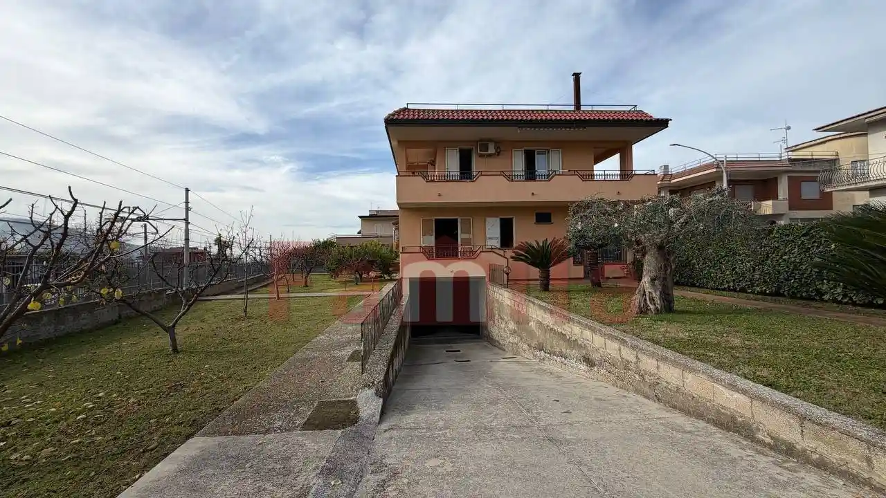 Villa bifamiliare via Giordano Bruno, Avella - foto 2