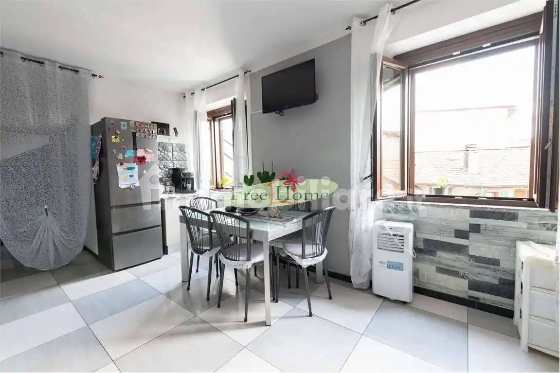 Appartamento in vendita a Malnate