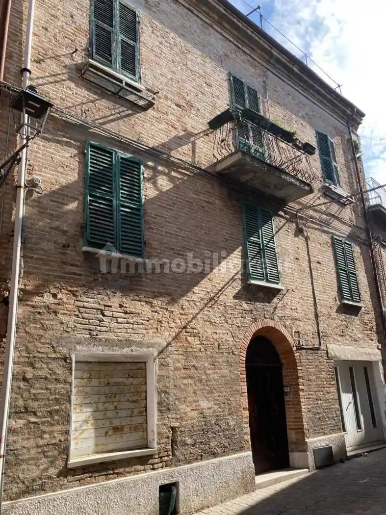 Casa indipendente in vendita a Fano