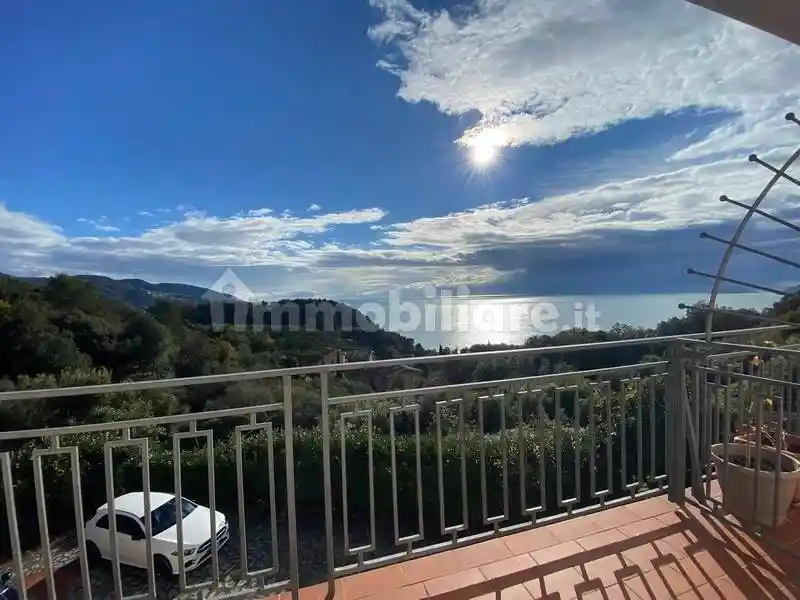 Appartamento in affitto a Lerici