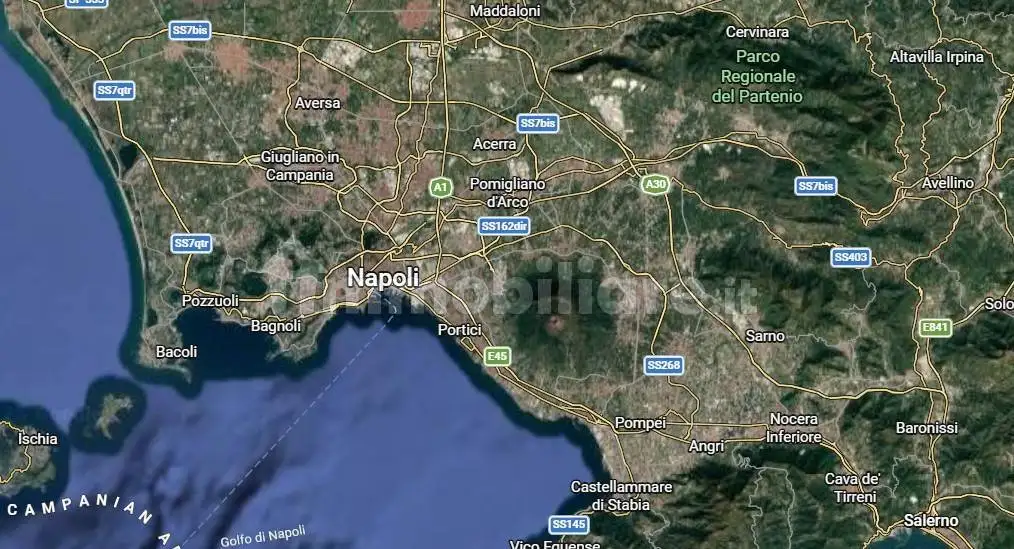 Appartamento in vendita a Napoli