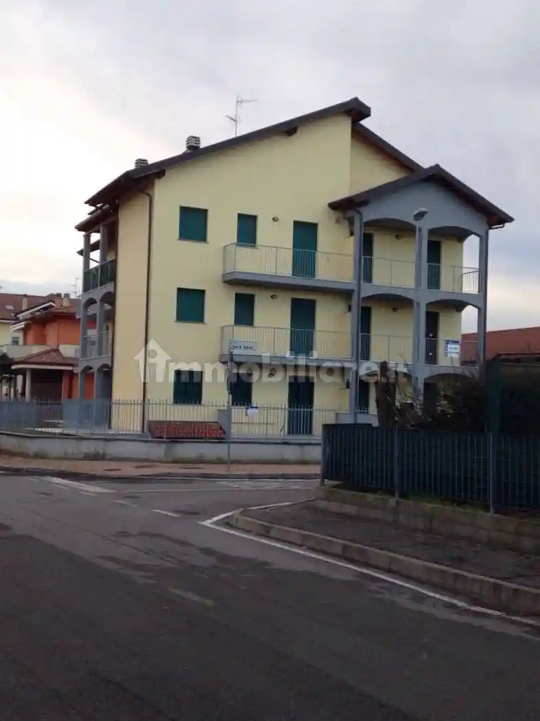 Appartamento in affitto a Santo Stefano Ticino