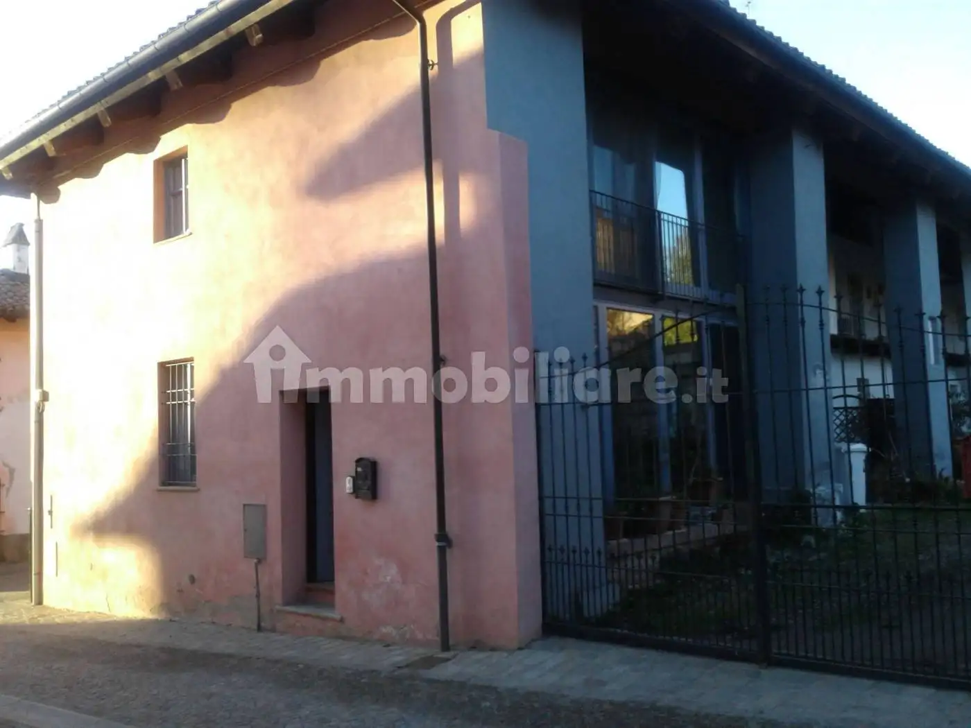 Rustico - Casale in vendita a Verduno