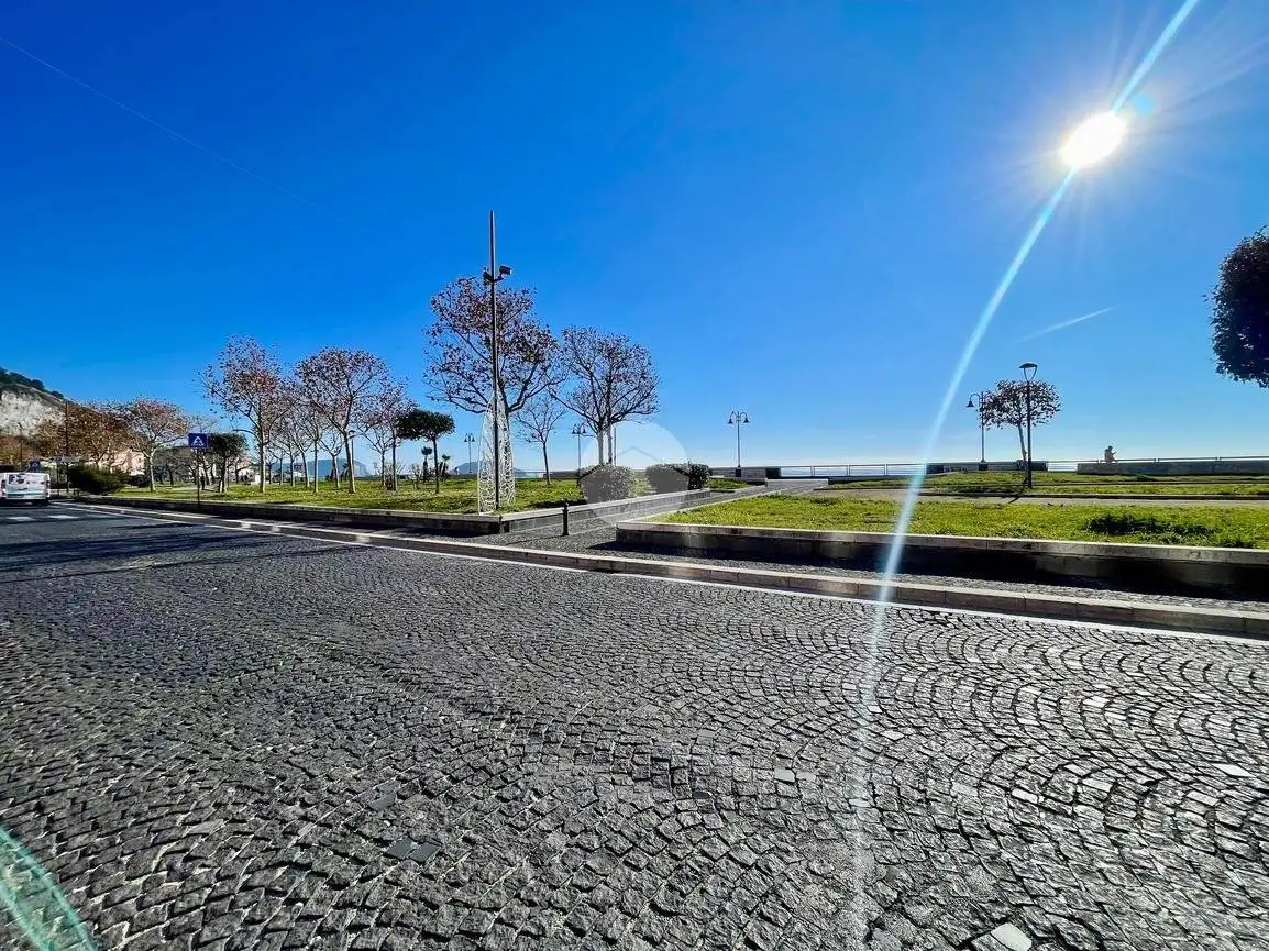 Appartamento in vendita a Pozzuoli