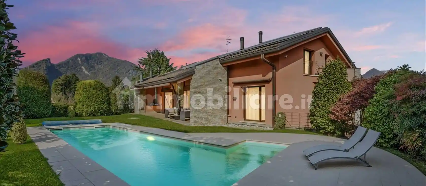 Villa in vendita a Arcisate