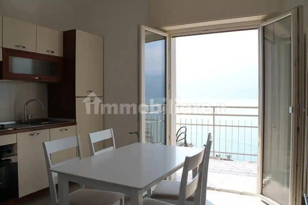 Appartamento in affitto a Brenzone sul Garda
