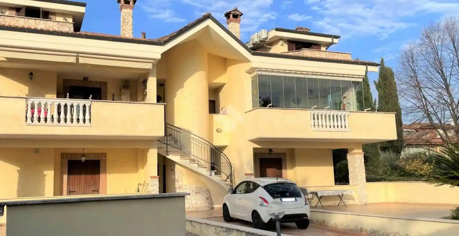 Appartamento in vendita a Guidonia Montecelio