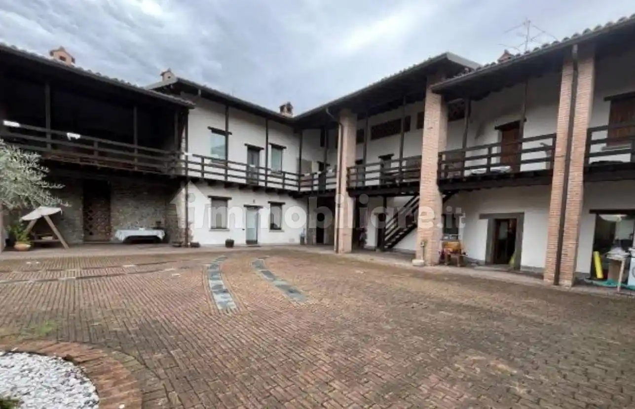 Casa indipendente in vendita a Madone