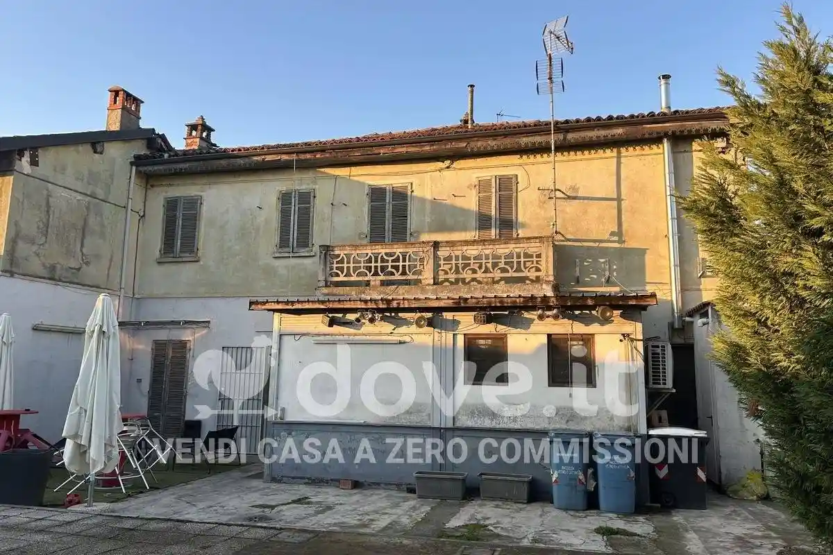 Palazzo - Edificio in vendita a Borgolavezzaro