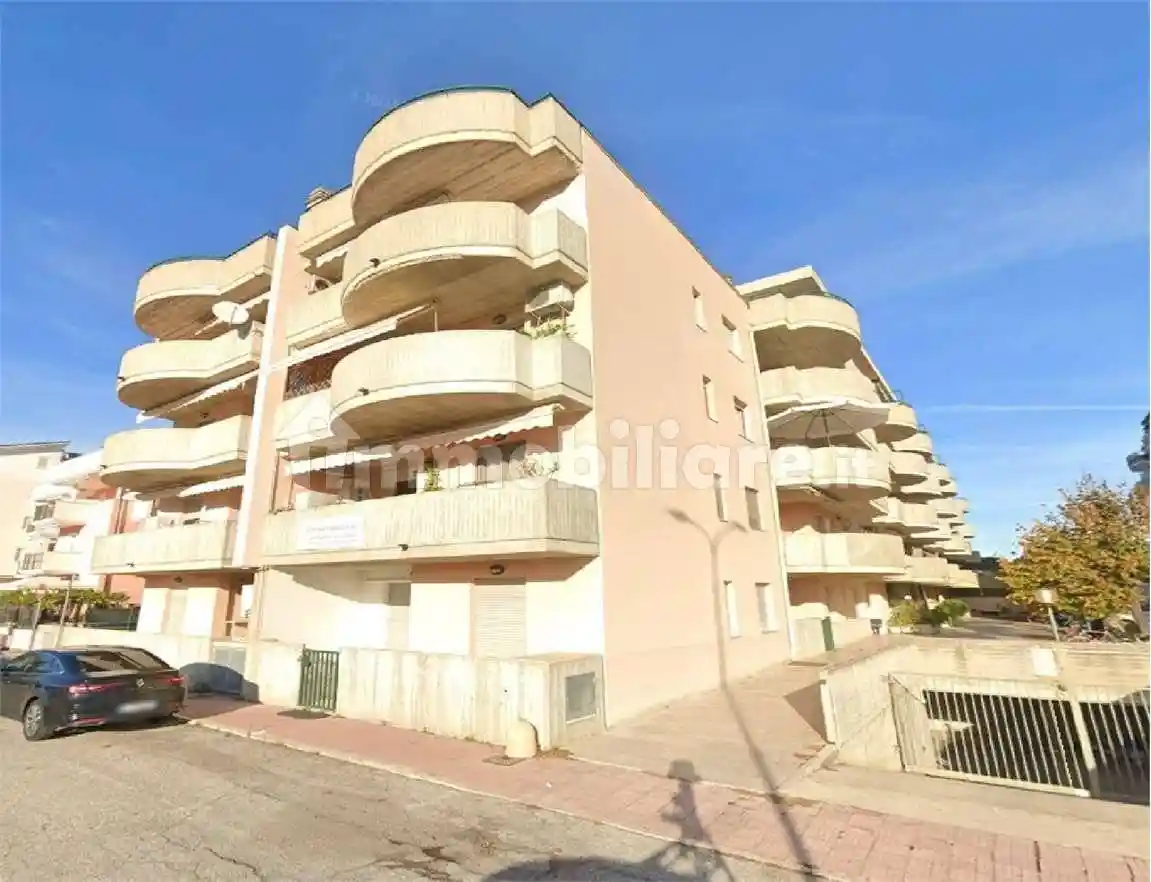 Appartamento all'asta piazza Caduti di Nassirya , 10, Tortoreto - foto 2