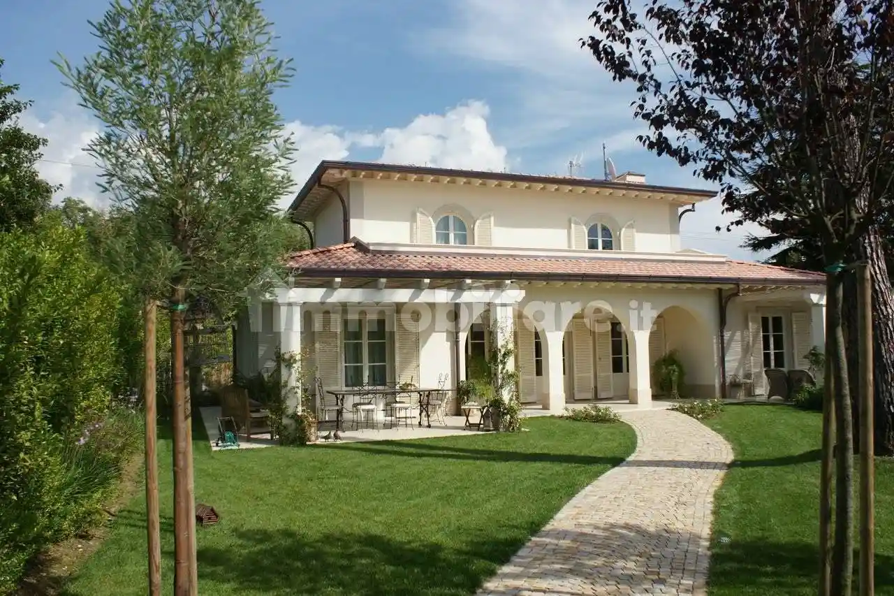 Villa in vendita a Forte dei Marmi