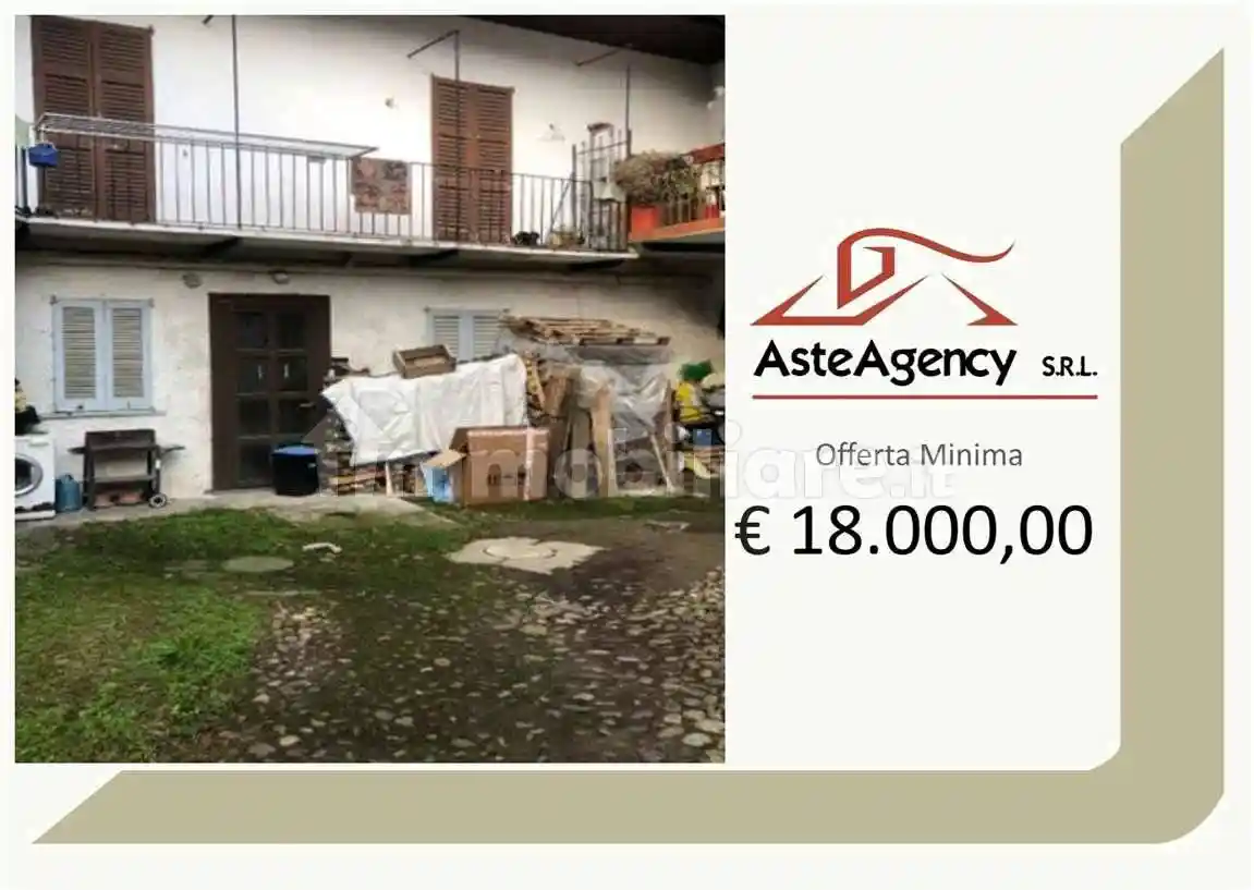 Appartamento in vendita a Caronno Varesino