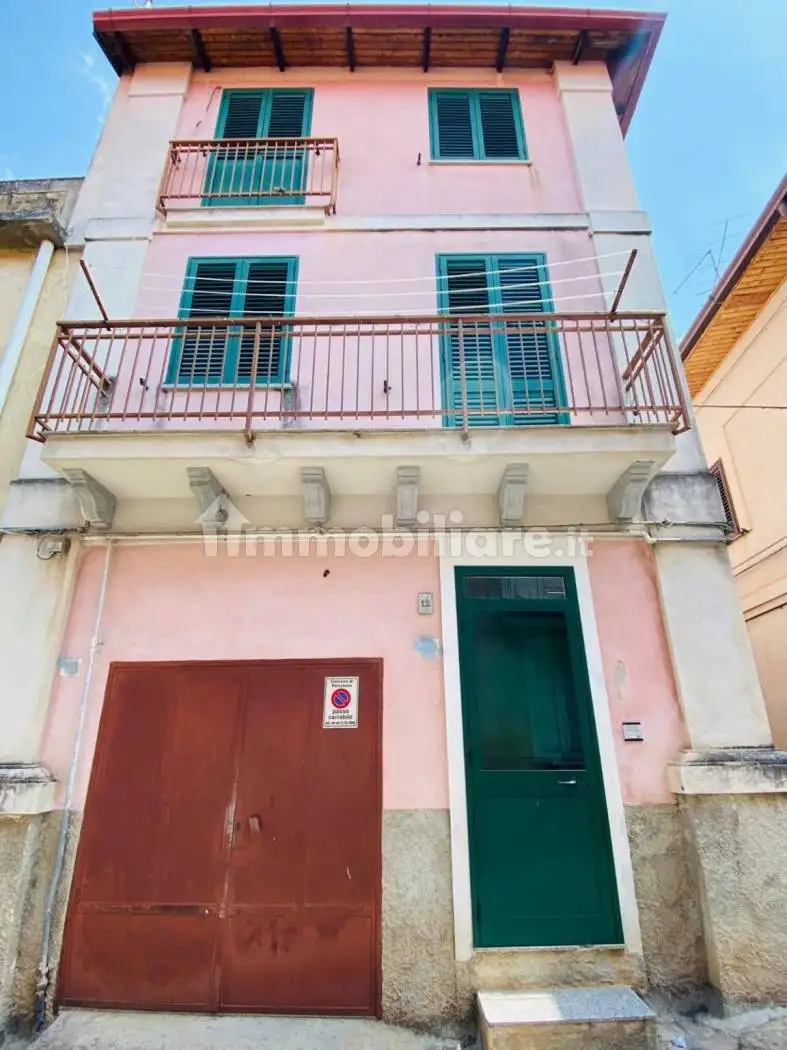 Appartamento in affitto a Polistena