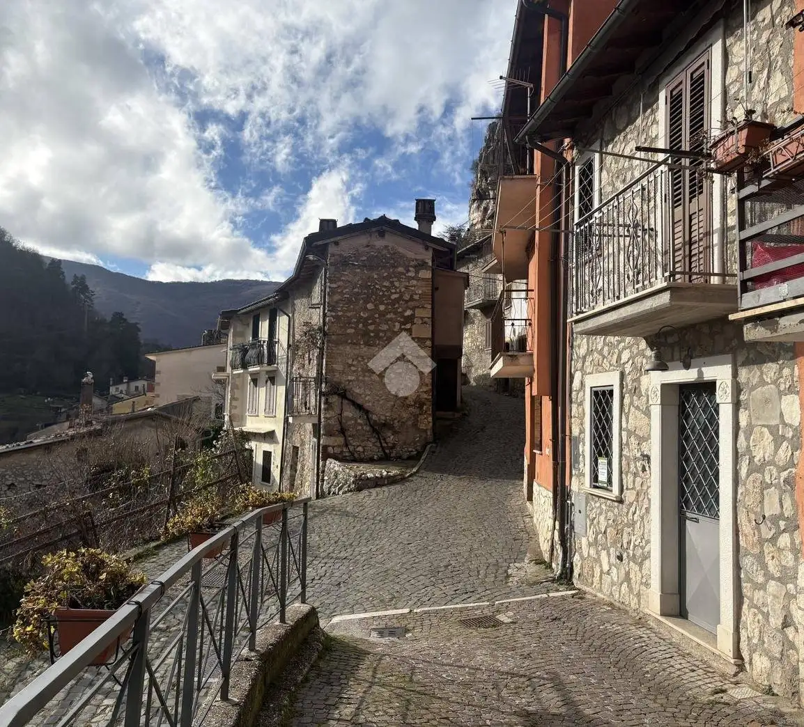Casa indipendente in affitto a Tagliacozzo