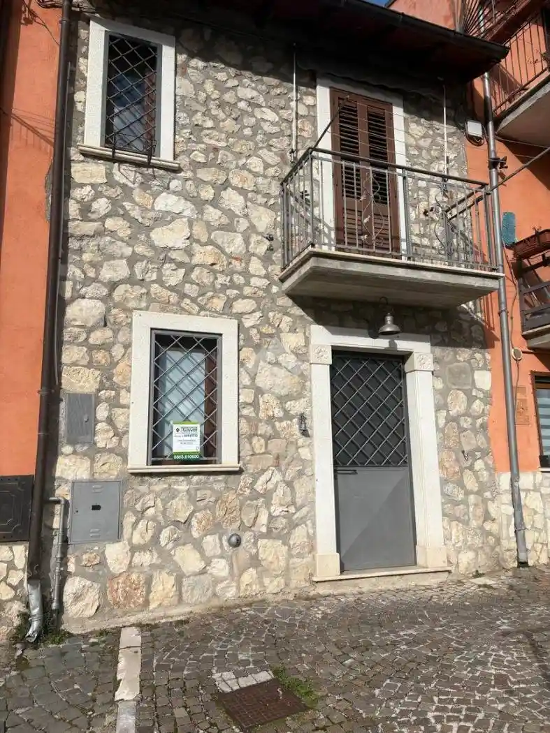 Terratetto unifamiliare via Moro Celso 22, Centro, Tagliacozzo - foto 2