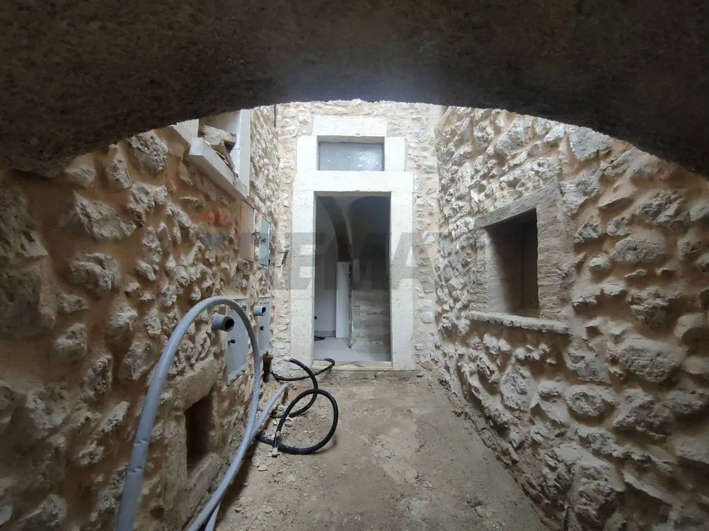 Casa indipendente in vendita a Prata d'Ansidonia