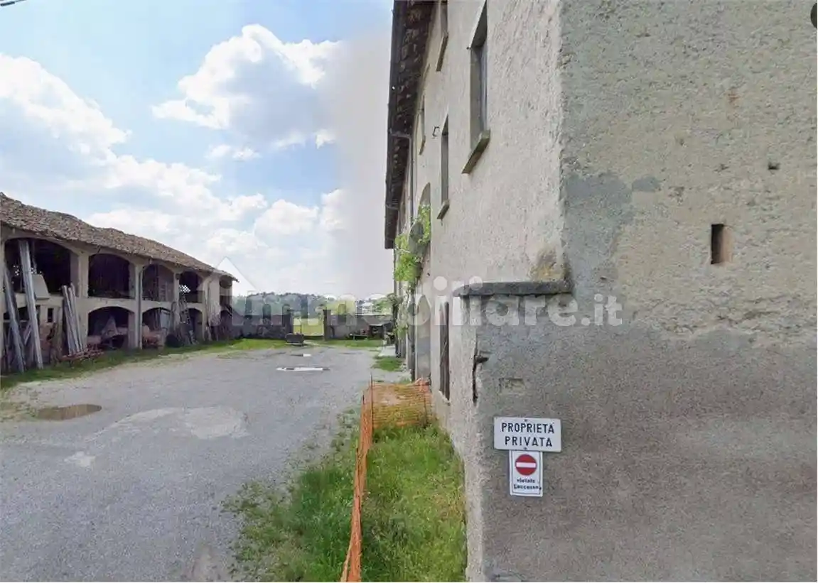 Rustico - Casale in vendita a Lurago d'Erba