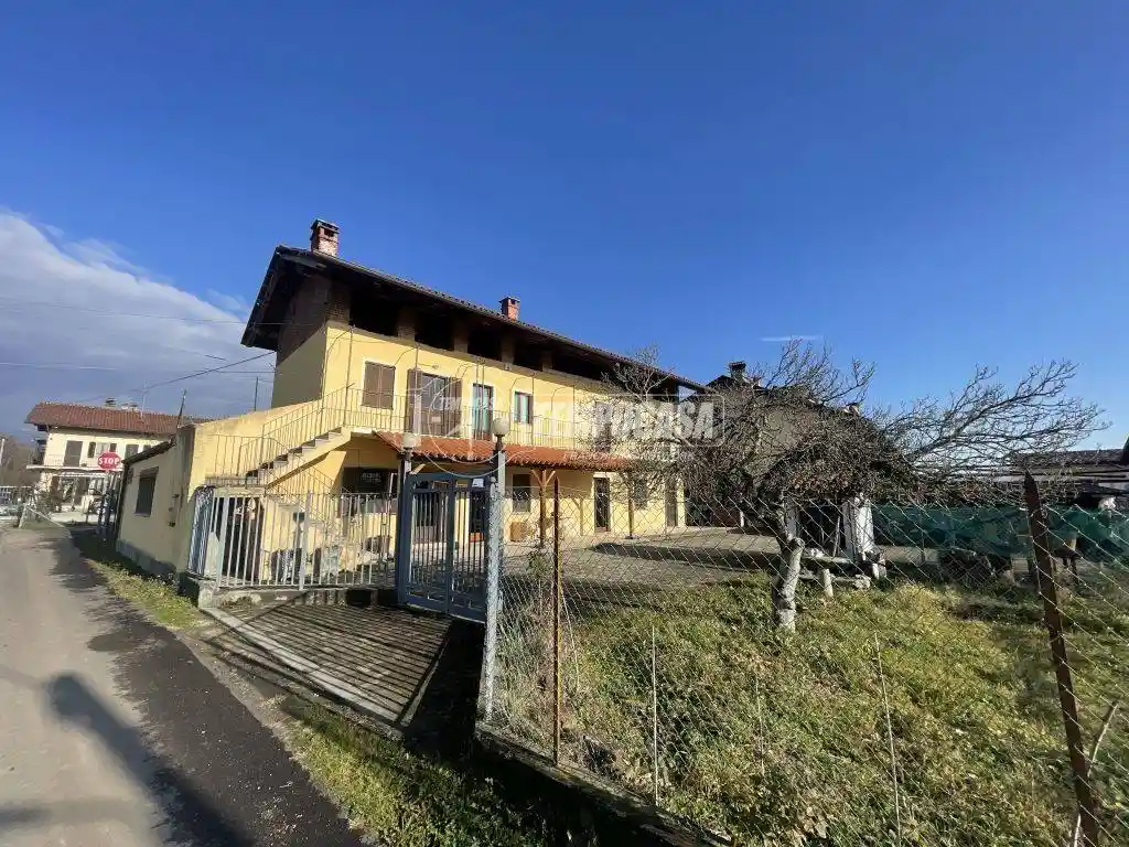 Casa indipendente in vendita a Castellamonte