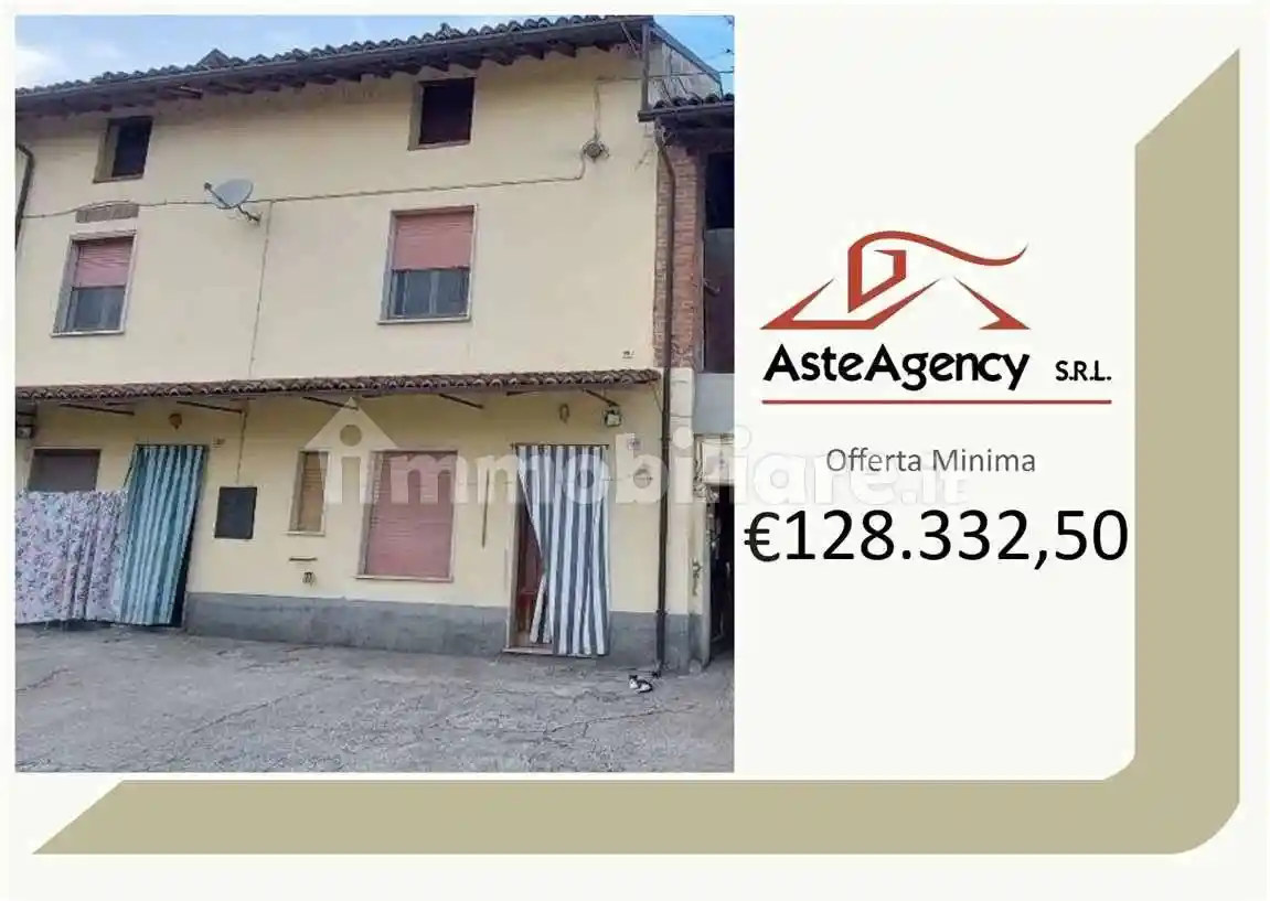Casa indipendente in vendita a Monticelli Pavese