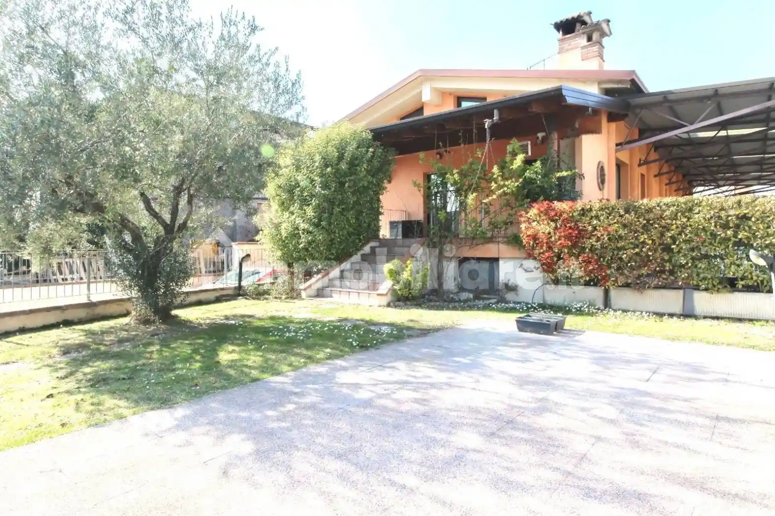 Villa in vendita a Lonato del Garda