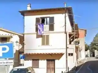 Appartamento in vendita a Sambuci