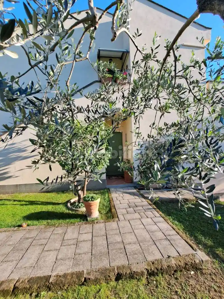 Villa in vendita a Collesalvetti