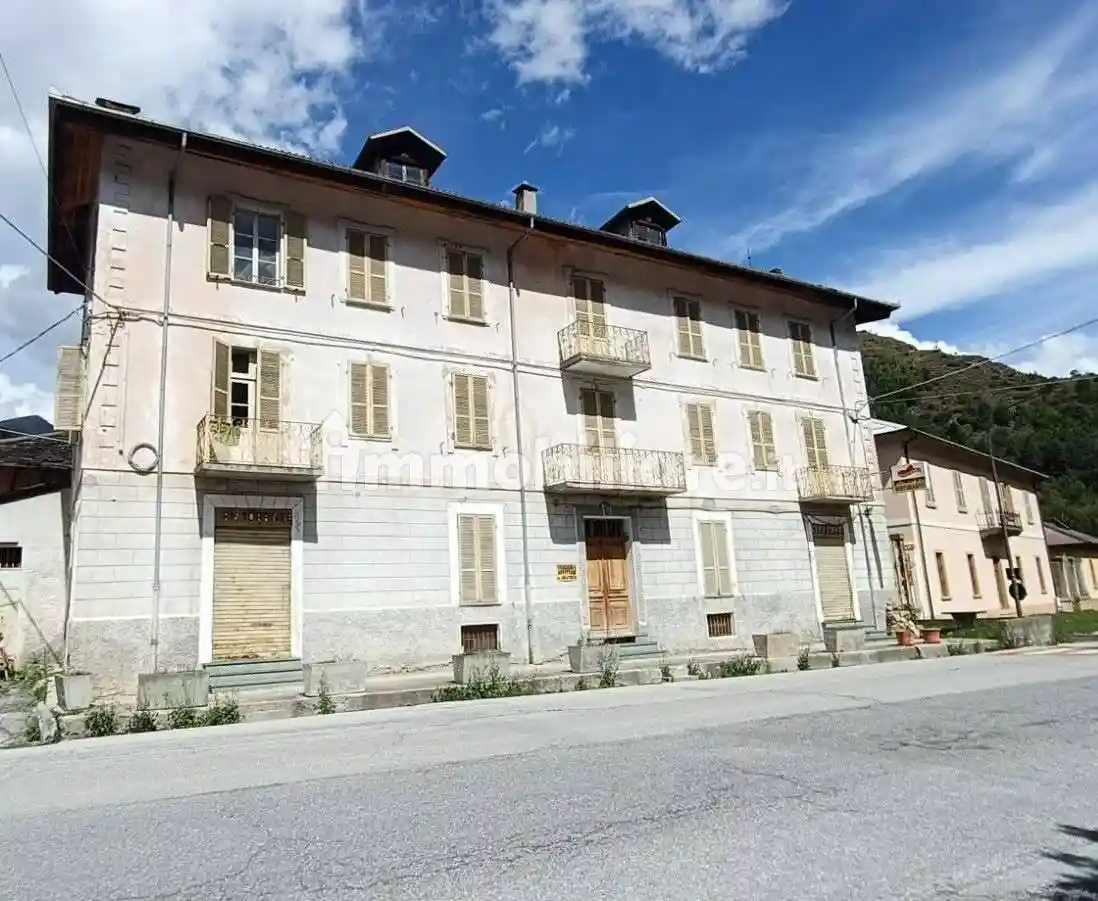 Casa indipendente in vendita a Prazzo